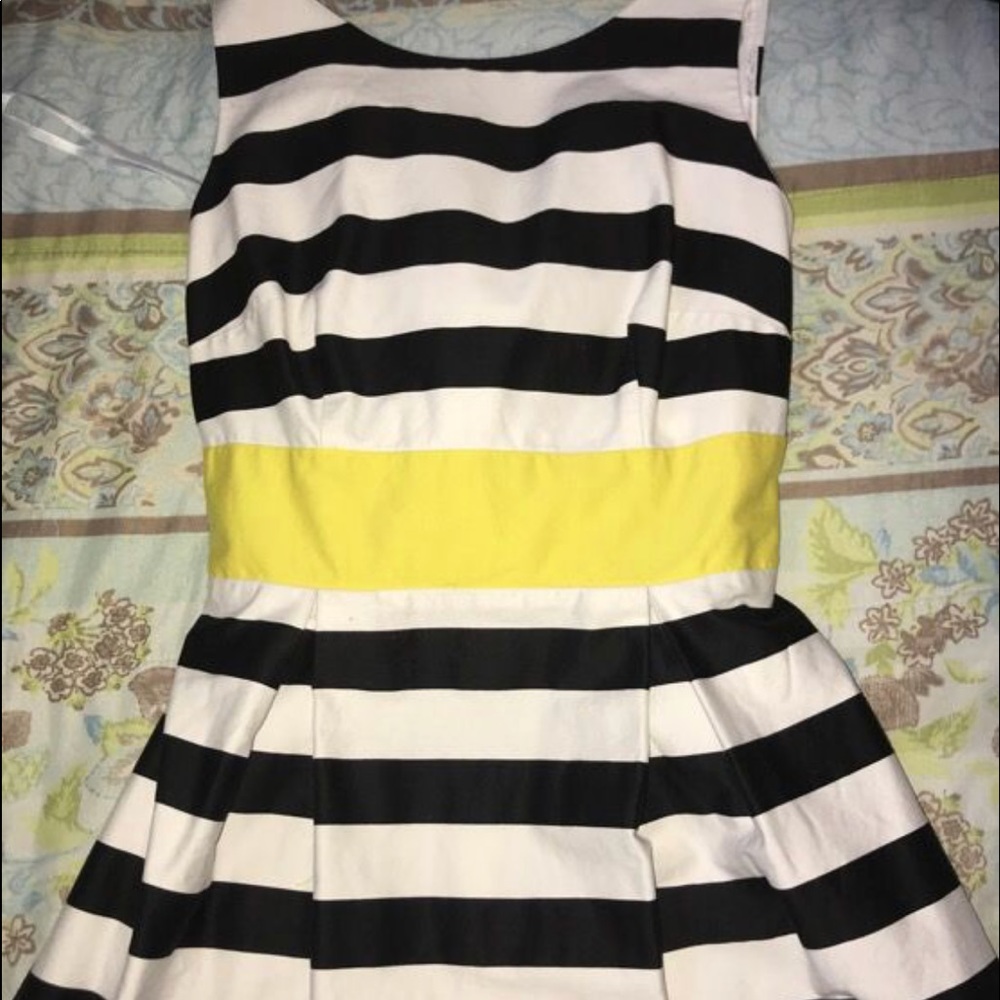 Apt. 9 dress